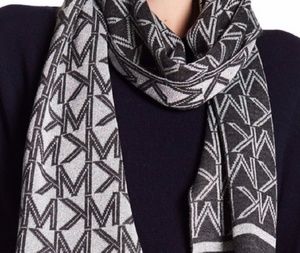 Michael Kors Metallic Reversible Scarf Nwot.